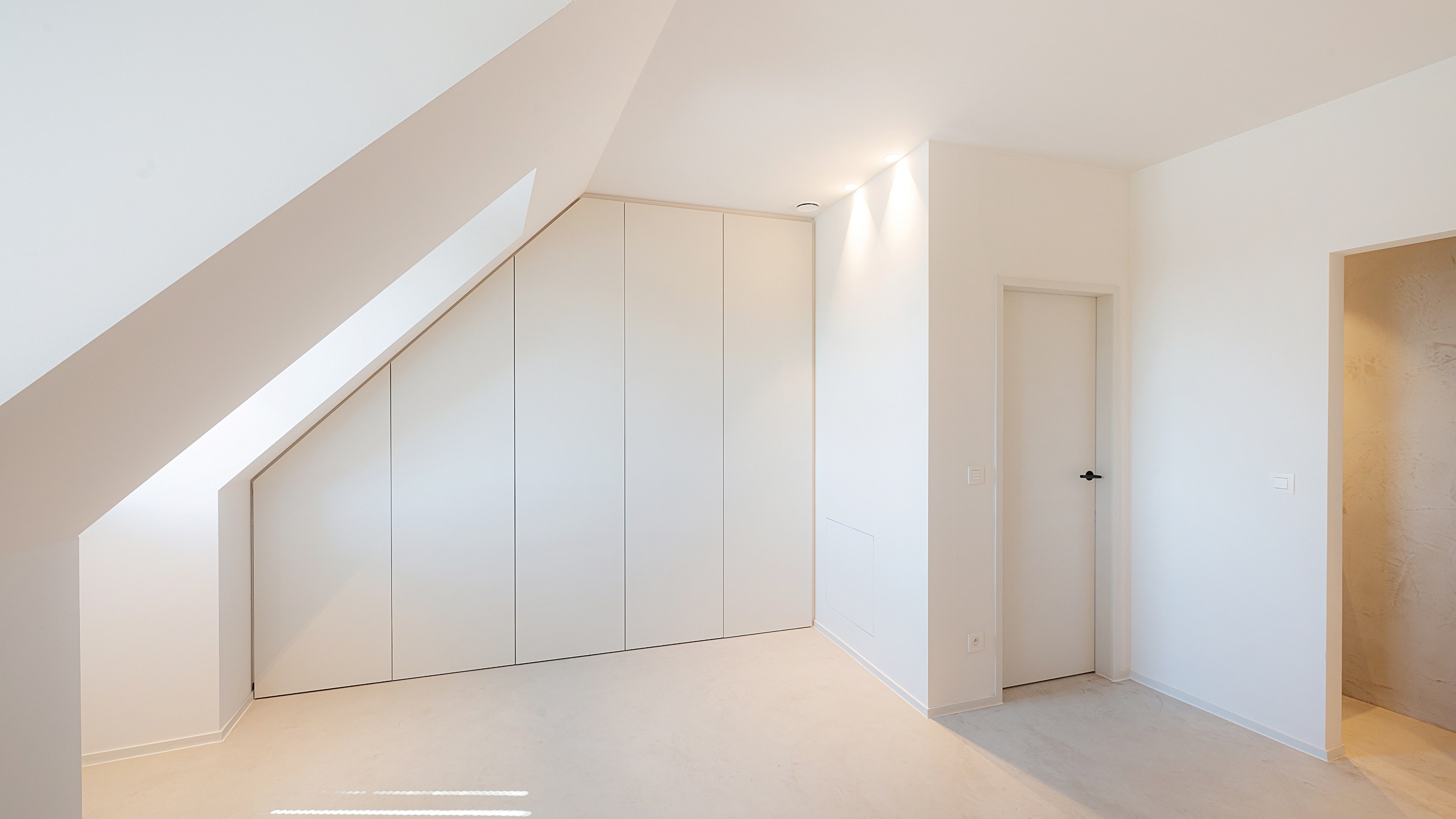 Top afgewerkte nieuwbouwwoning met 4 slaapkamers in het oude Knokke. 