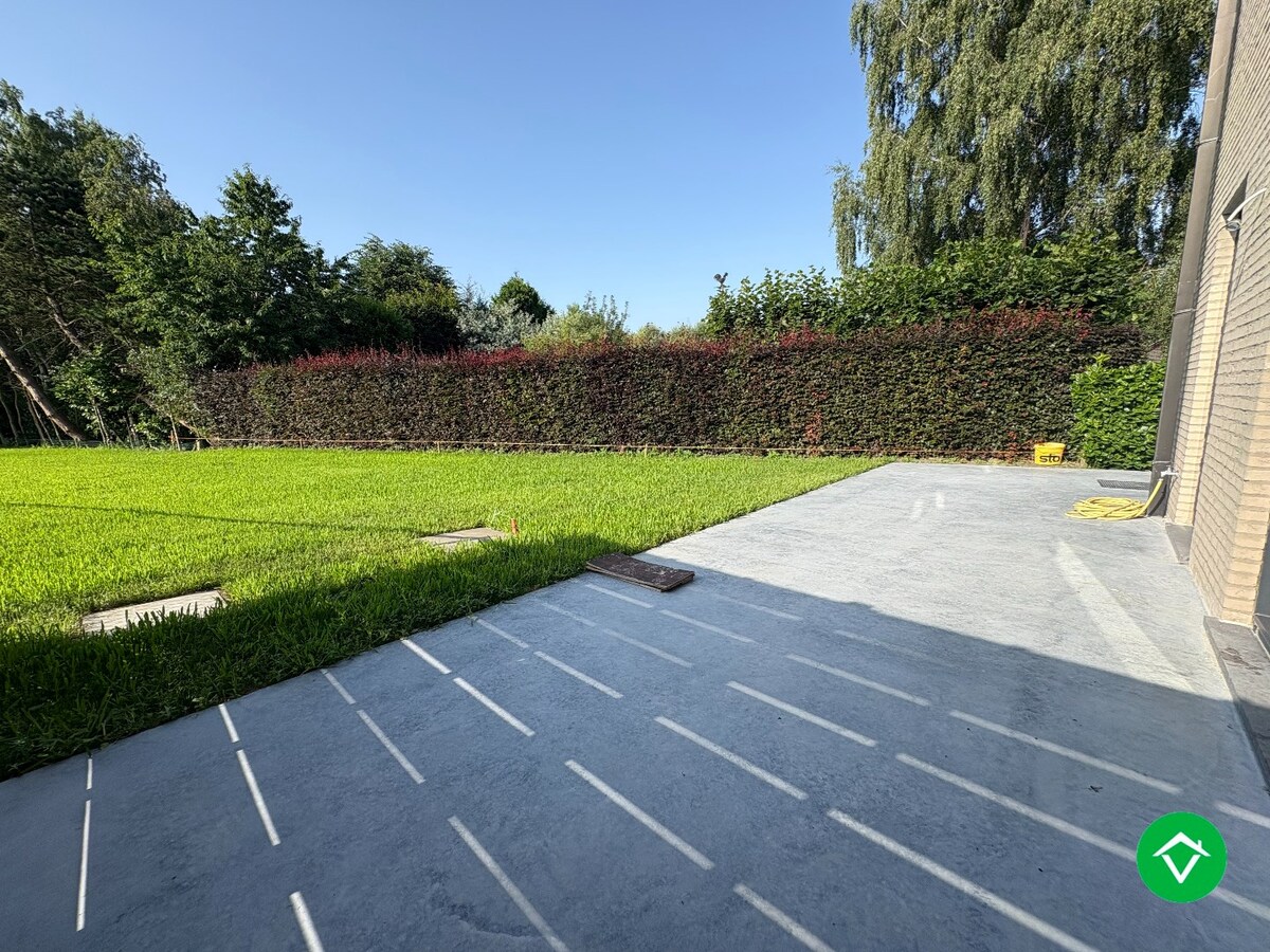 TE HUUR – Energiezuinige nieuwbouwwoning met tuin 