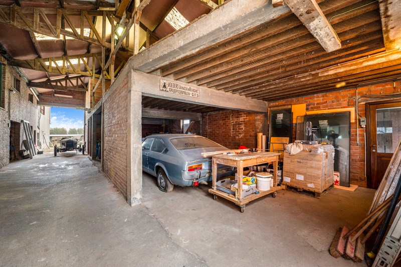 Multifunctionele eigendom in landelijk Hooglede! 