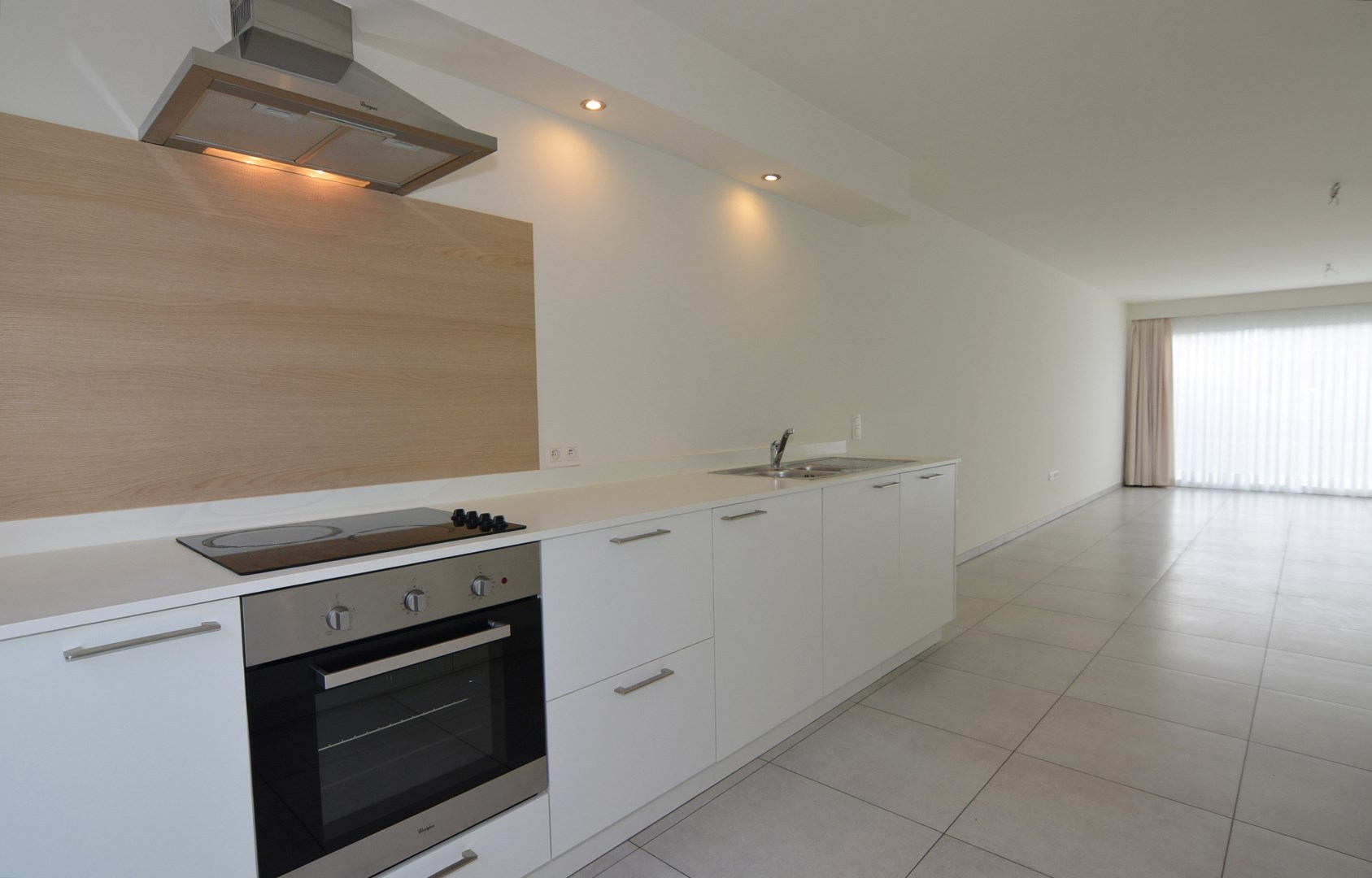 Moderne appartementswoning met 3 slpk, dubbele garage en terras. 