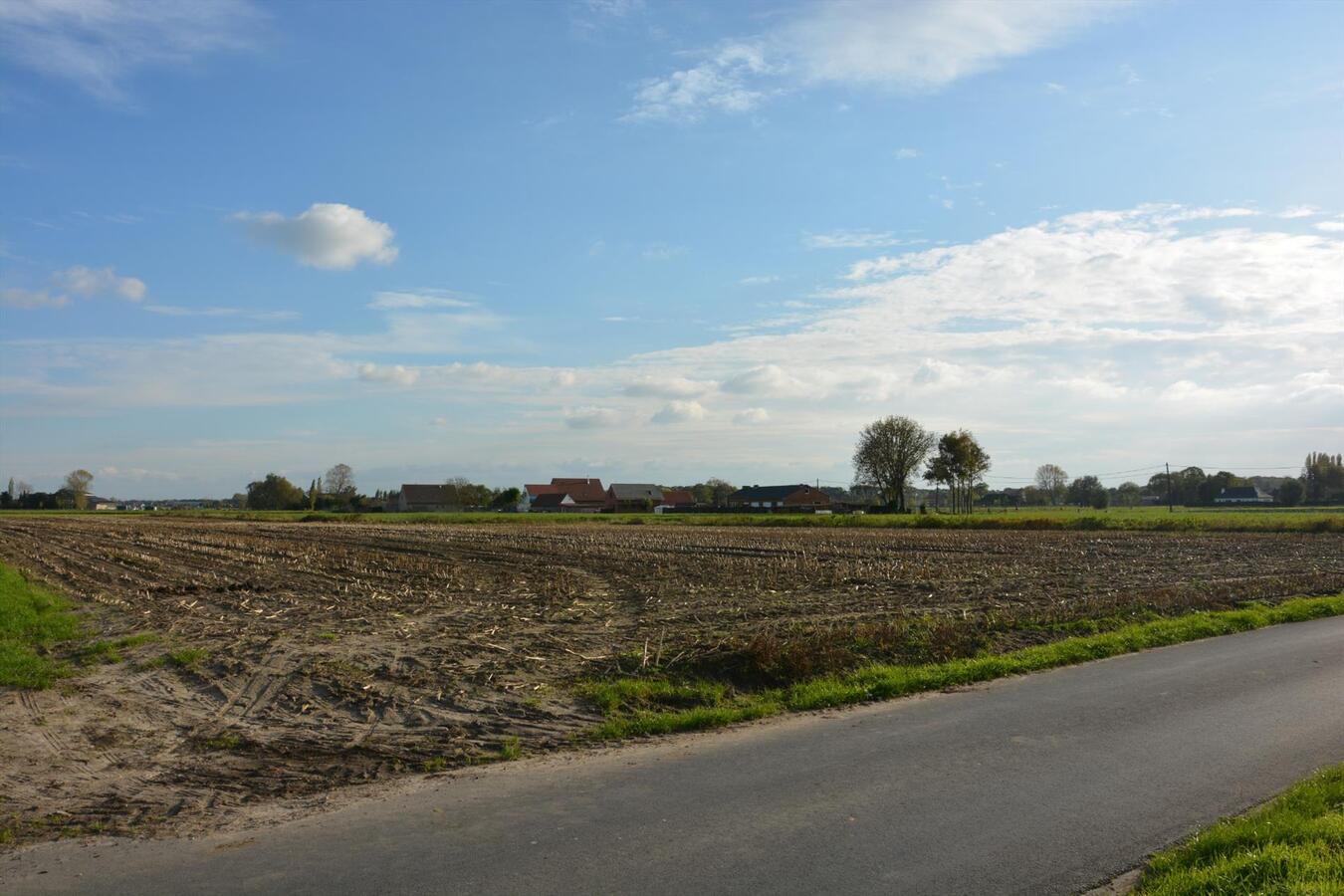 Mooi gelegen stuk landbouwgrond 