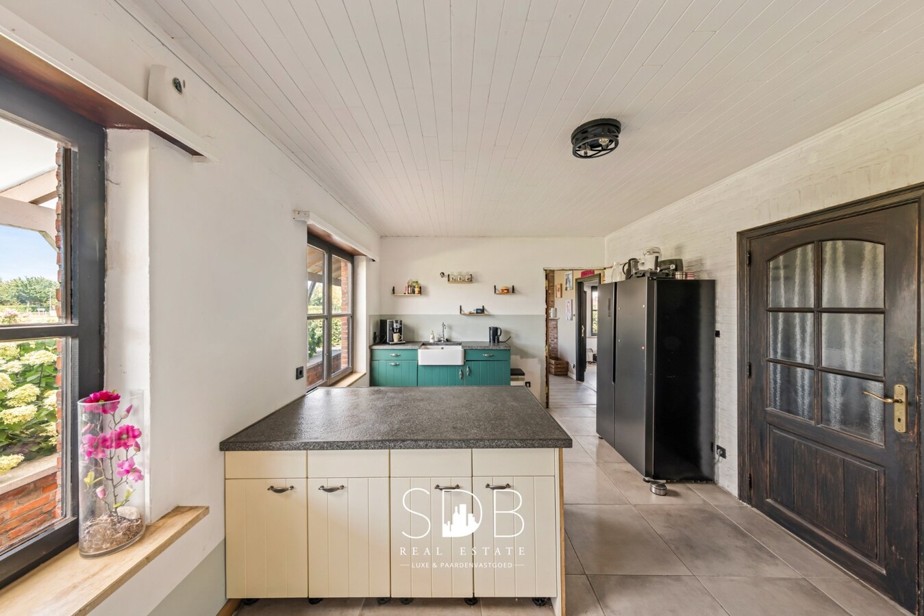 Prachtige landelijke woning met hippische accommodatie op 2,5hectare 