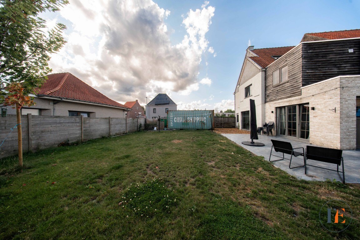 Ruime halfopen gezinswoning met 3 slaapkamers, en mogelijke co-housing 