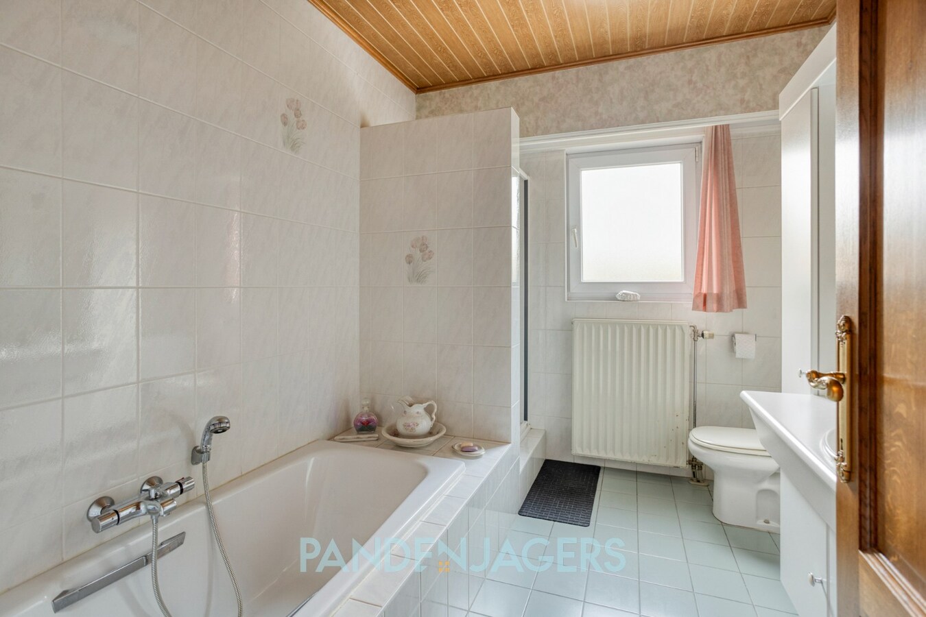 Ruime open bebouwing met bijgebouw te Duffel 