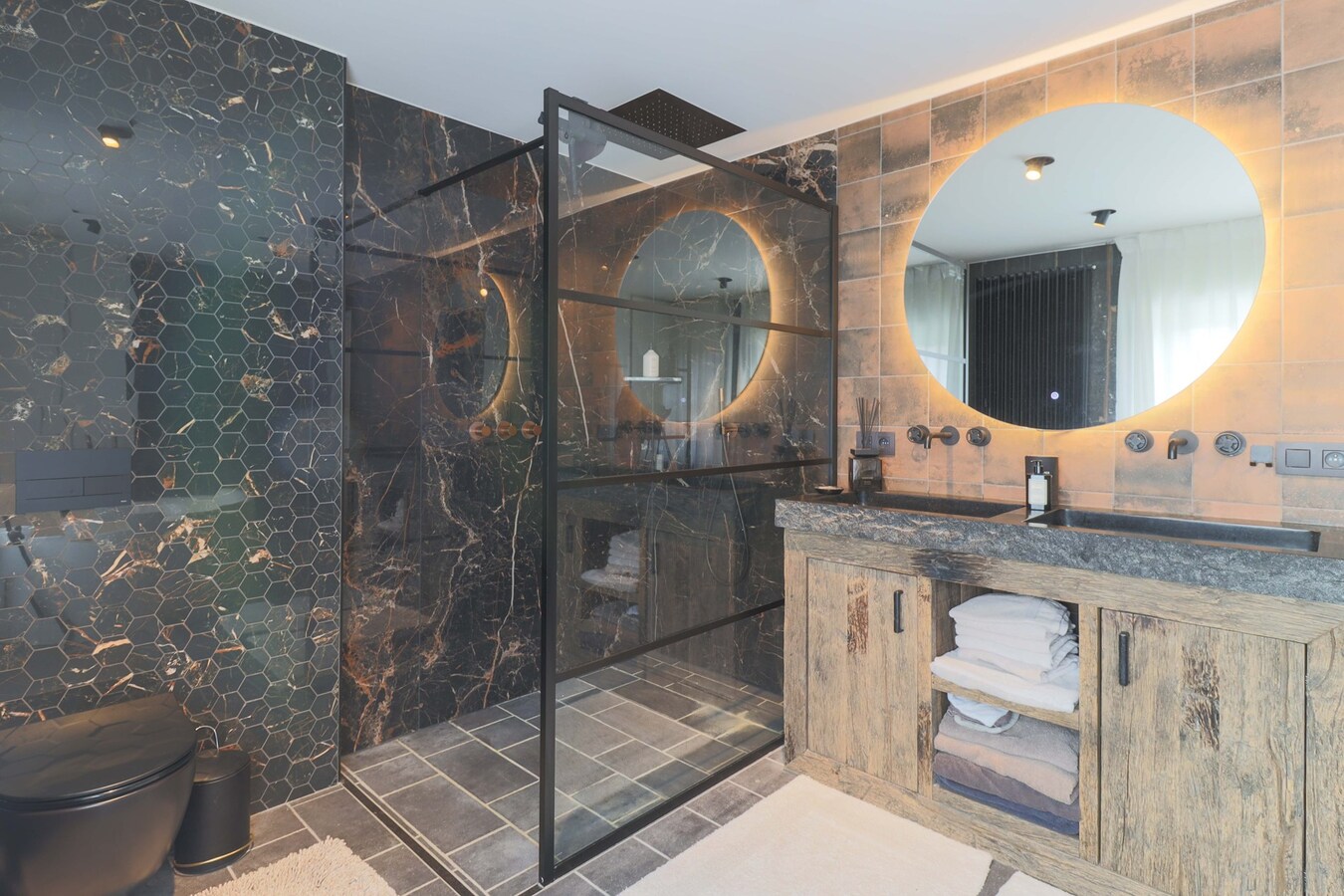 Unieke Villa te Moorslede met 5 slaapkamers op 726m² ! 