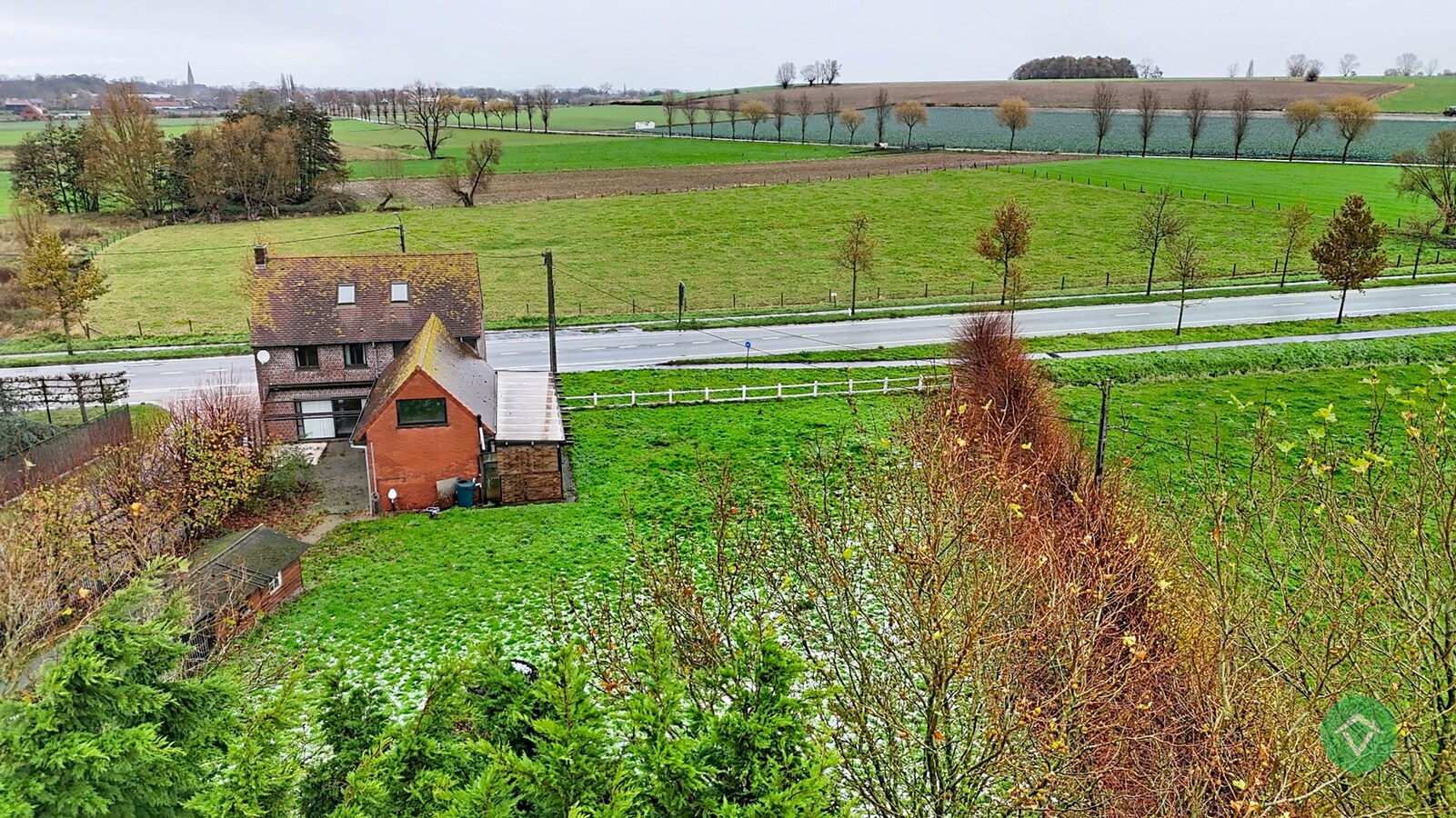Alleenstaande woning met 4 slaapkamers te Koekelare 