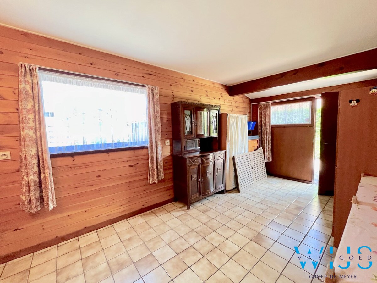 Enorm goed gelegen bungalow op 668 m² te Ertvelde ! 