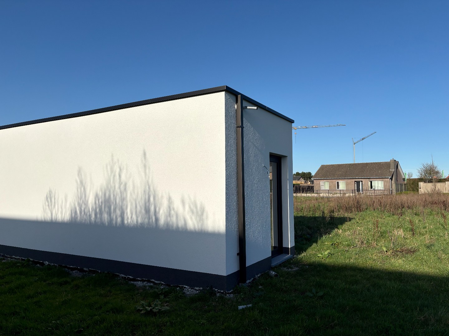 Moderne energiezuinige rijwoning in rustige omgeving met garage 