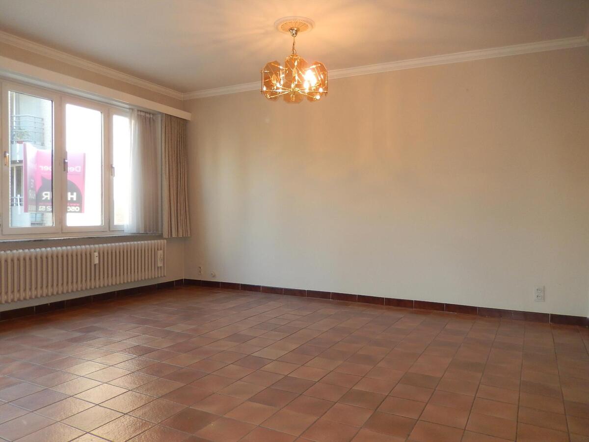 Drieslaapkamer appartement met zicht op de markt van Gistel 