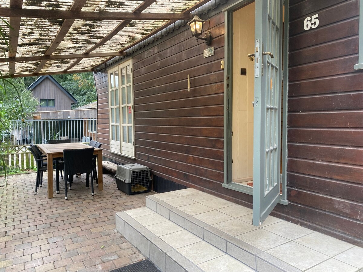 VERLAAGD in PRIJS ! Vrijstaande (vakantie)woning in het bos, Domein Sparrendal Lanklaar. 