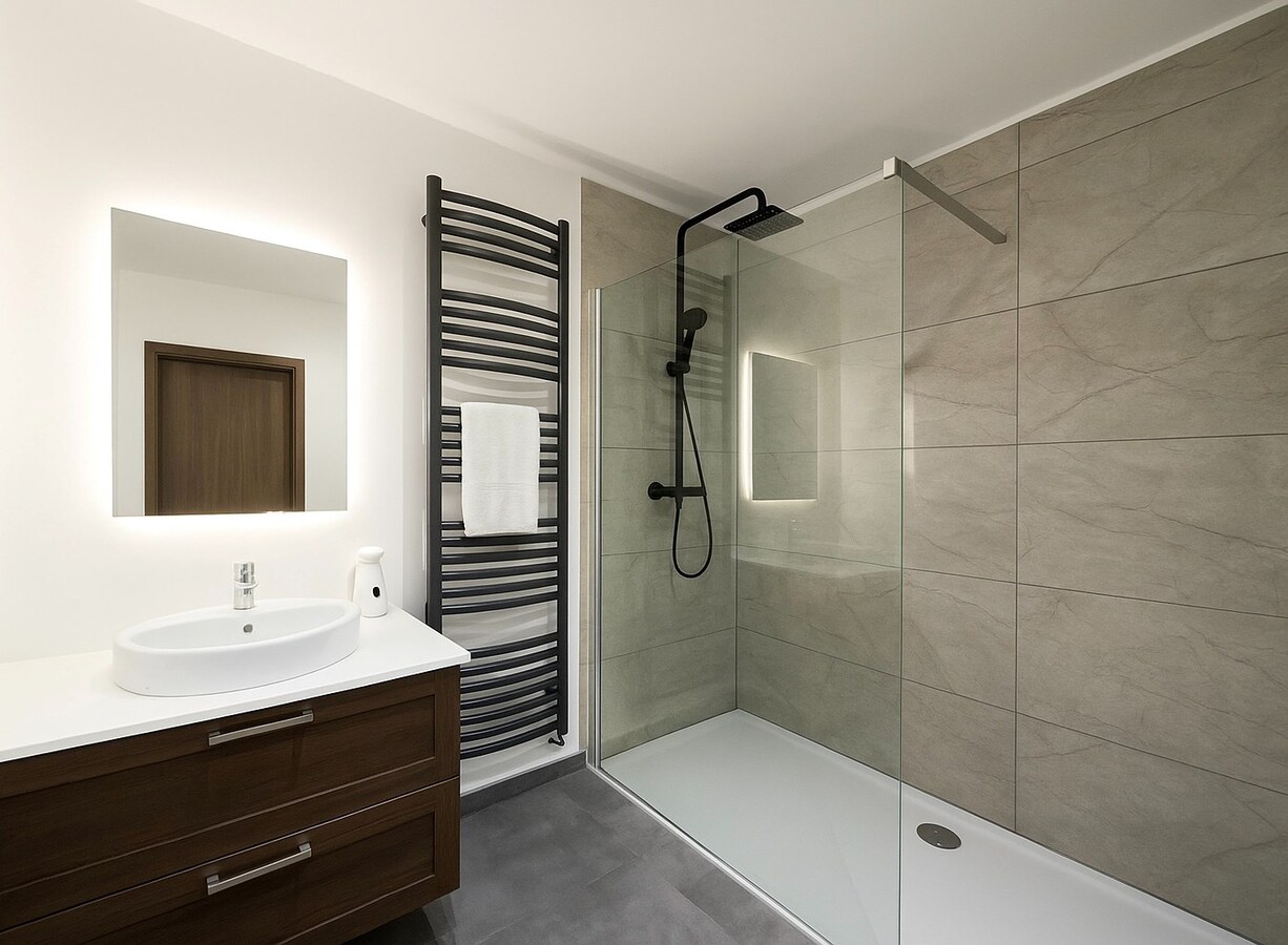 Klaar om te betrekken: Moderne stadswoning met tuin te koop in Sint-Niklaas! 