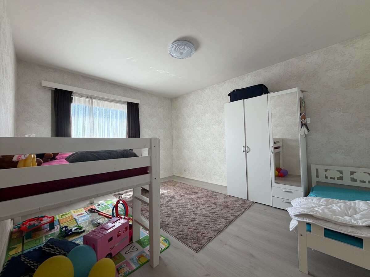 Lichtrijk instapklaar appartement EPC B  te Kuurne met 3 slaapkamers en autostaanplaats! 