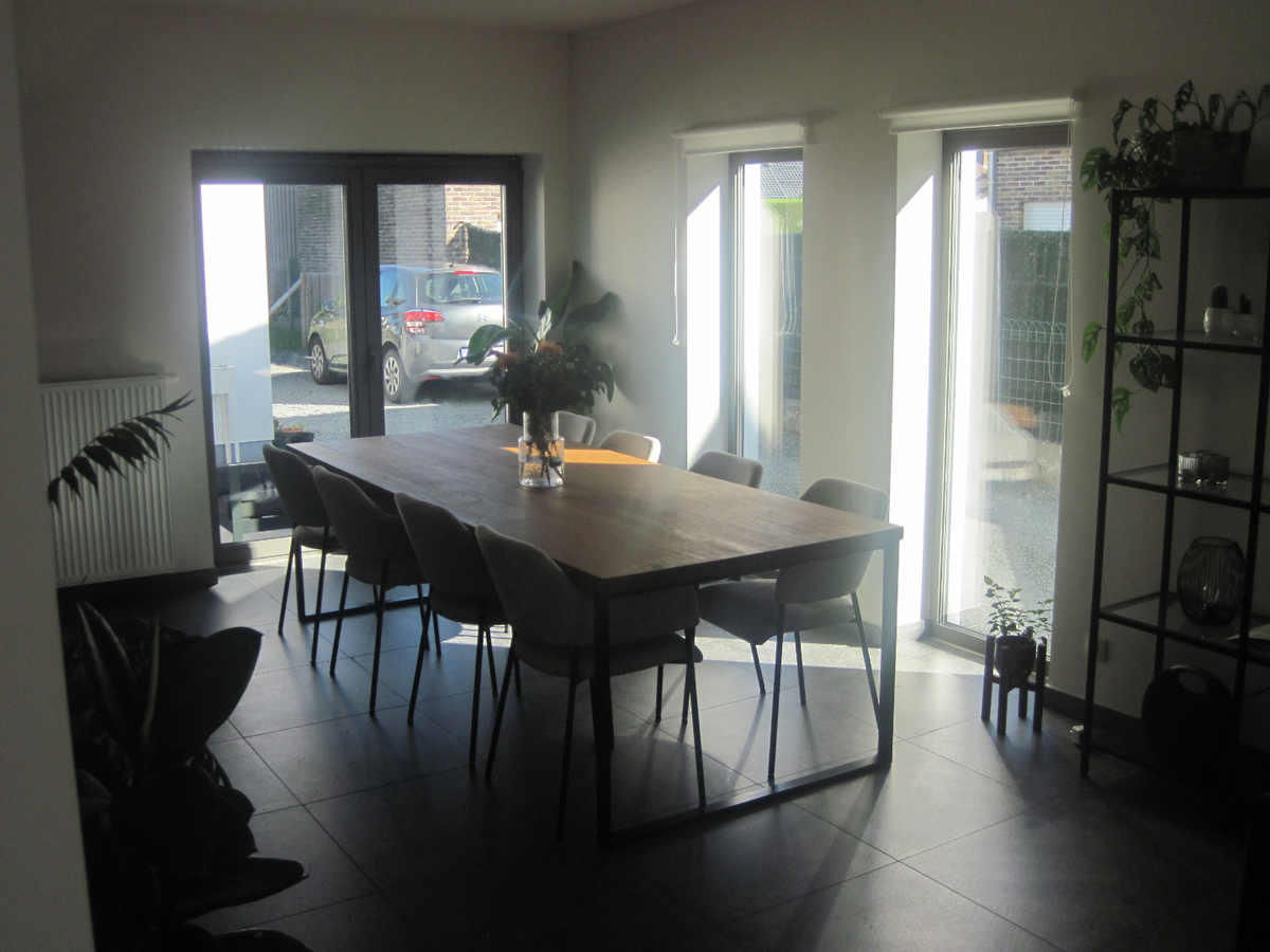 Praktische Half Open Bebouwing. 