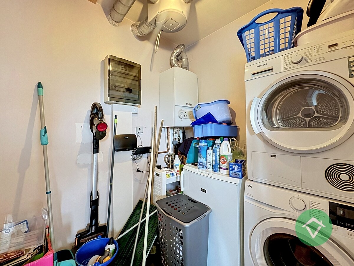 Lichtrijk appartement met garage en prachtig zicht op het park ’t Oosthof te Koekelare 