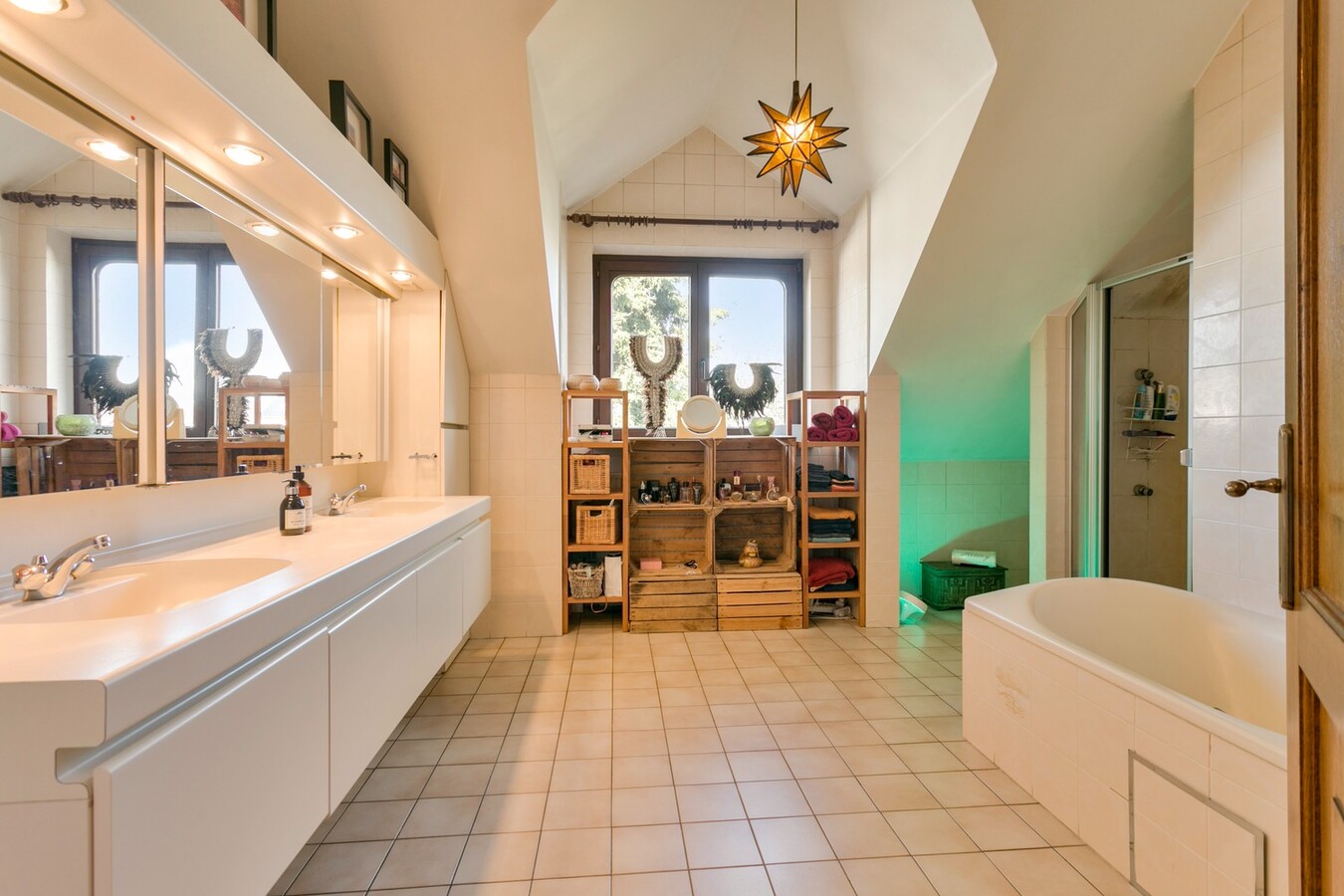 Ruime gezinswoning met polyvalente ruimte van 50 m² 