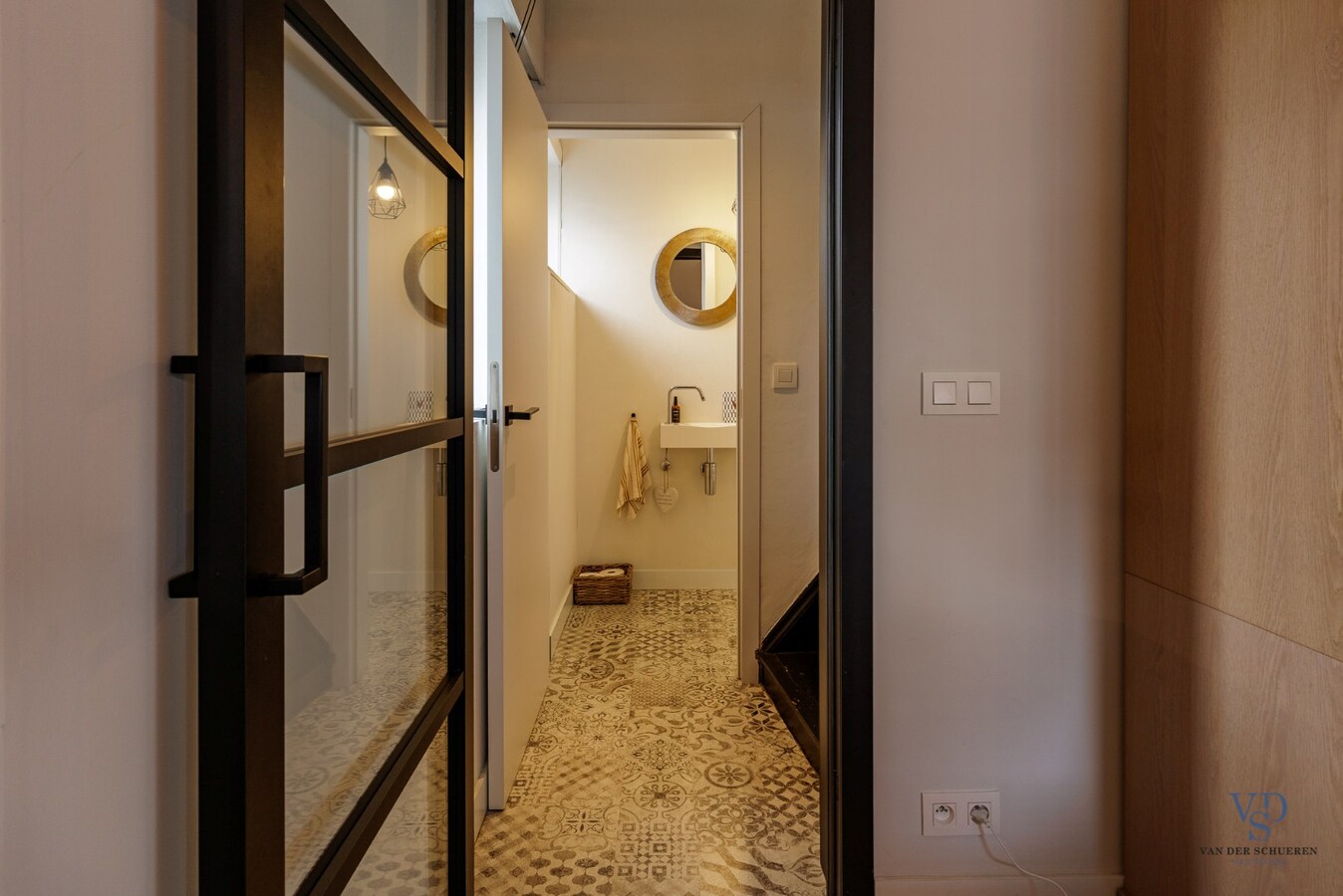 Stijlvol gerenoveerde woning. 