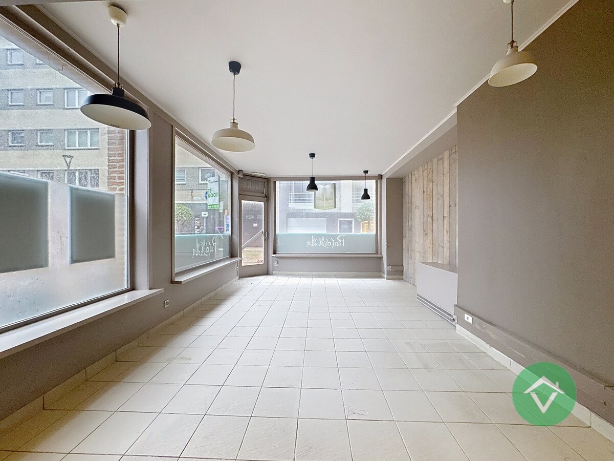 Opbrengsteigendom te koop in centrum Bredene 