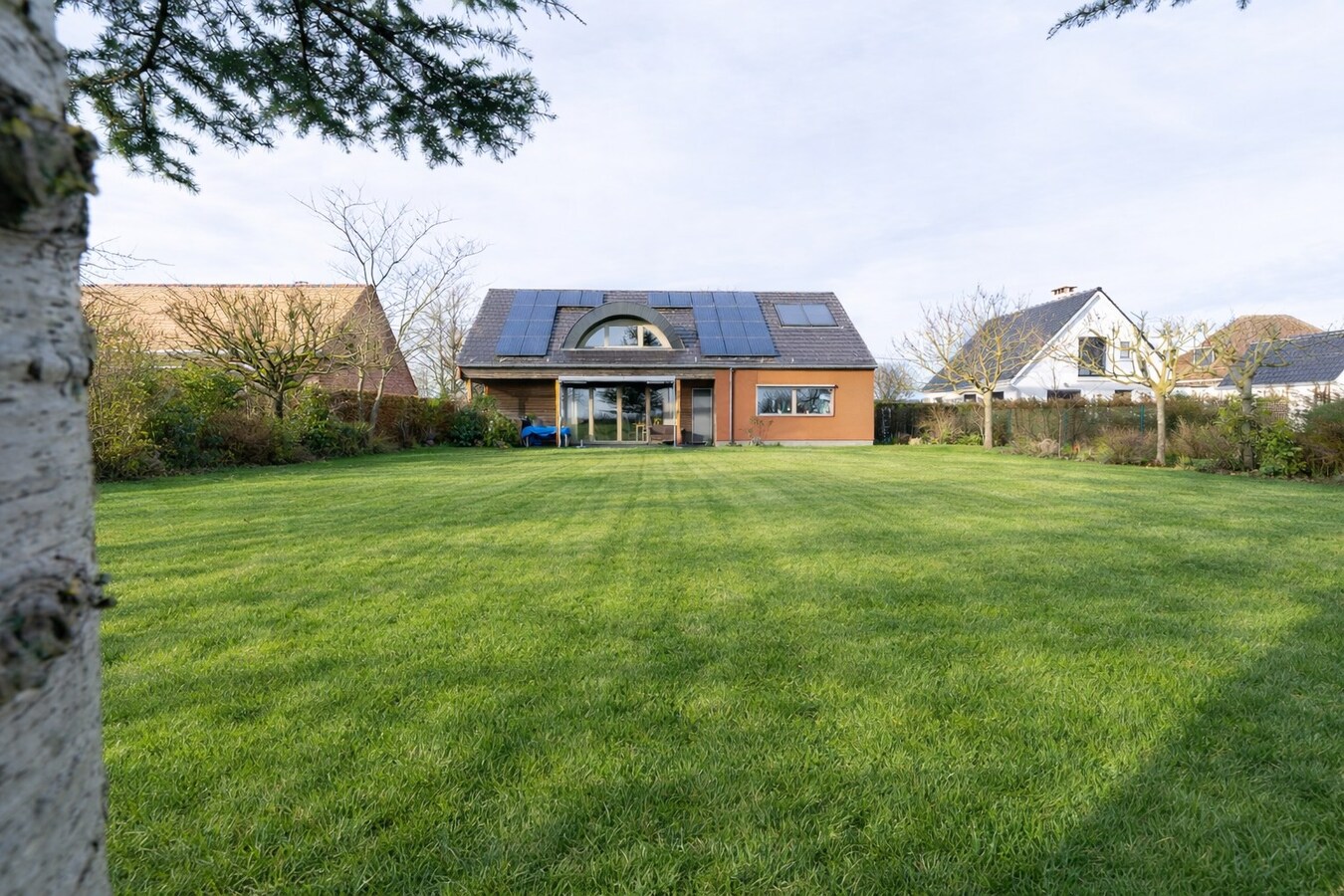 Villa "Semi Plain-Pied" érigée sur 1251m², double garage, parking 7 voitures, COUP DE COEUR ABSOLU ! 