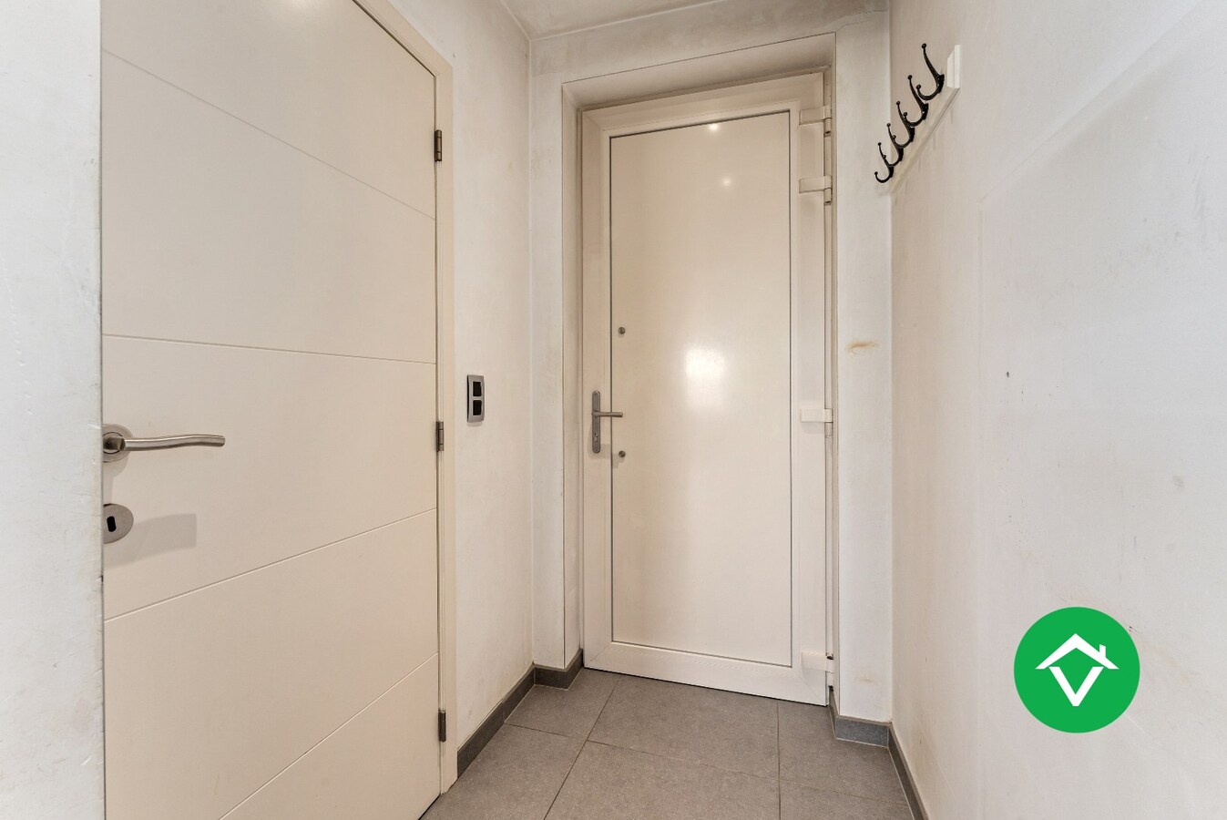 Recente woning (2011) met 3 slaapkamers, inpandige garage en vergezichten te Koekelare 