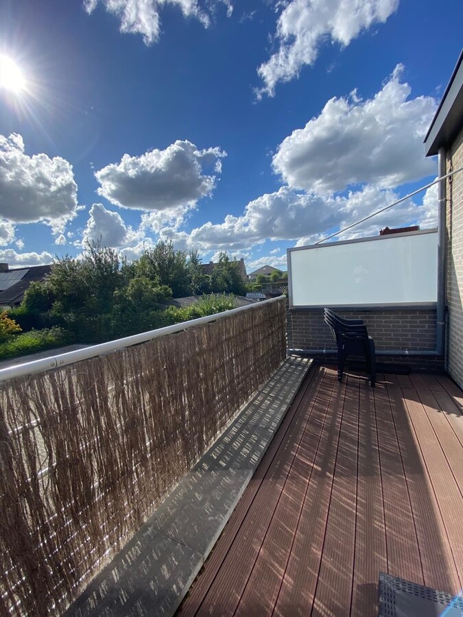 Duplexappartement met zonneterras en parking te Moorslede 