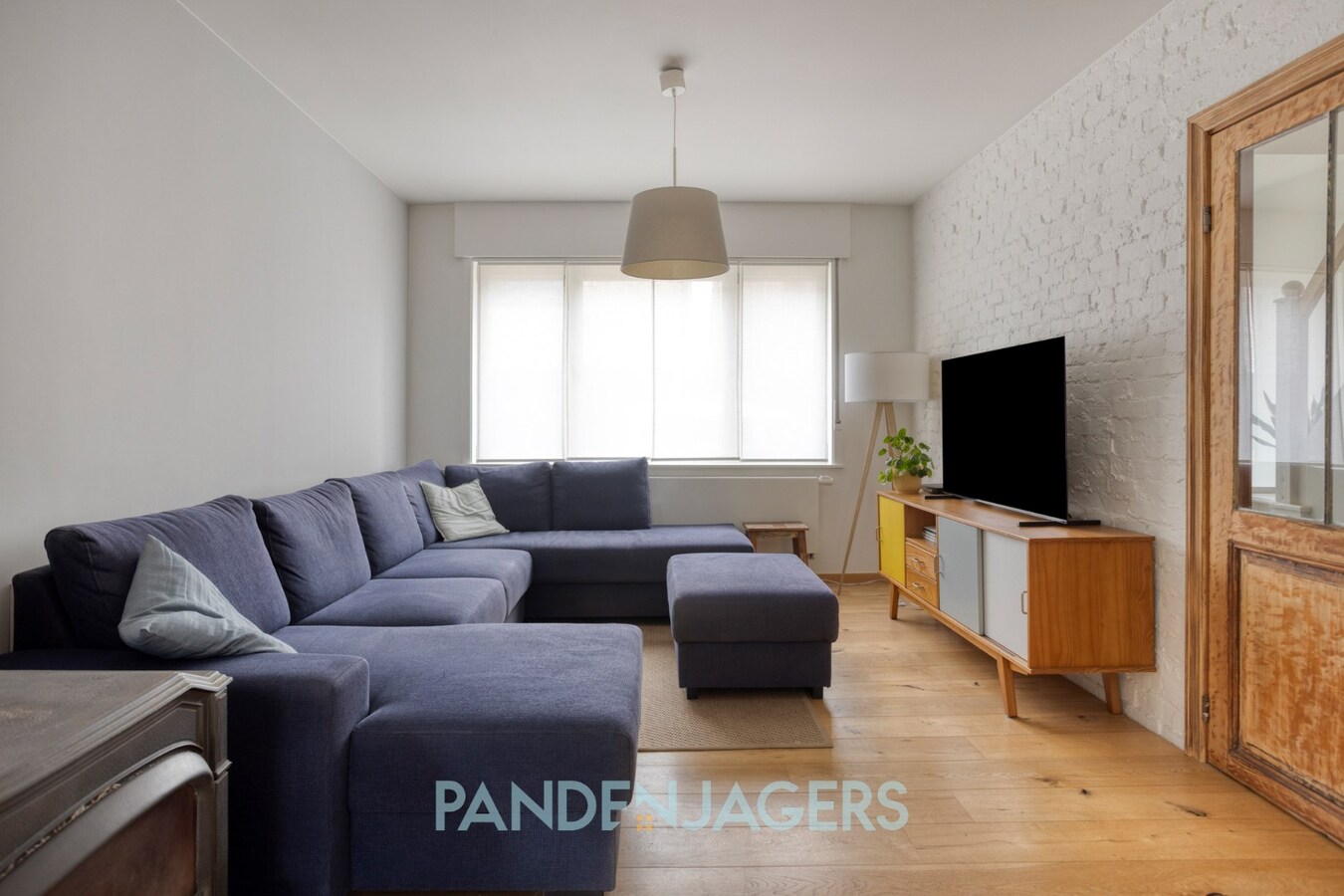 Gerenoveerde woning met uitzonderlijk groot magazijn op unieke locatie te Duffel 