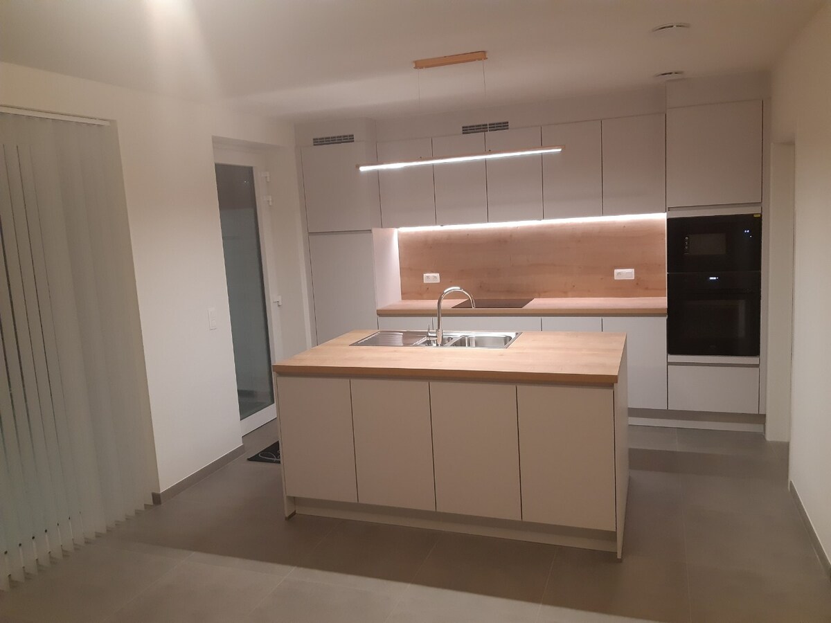 Moderne nieuwbouwwoning te Melle (Merelbeke) 