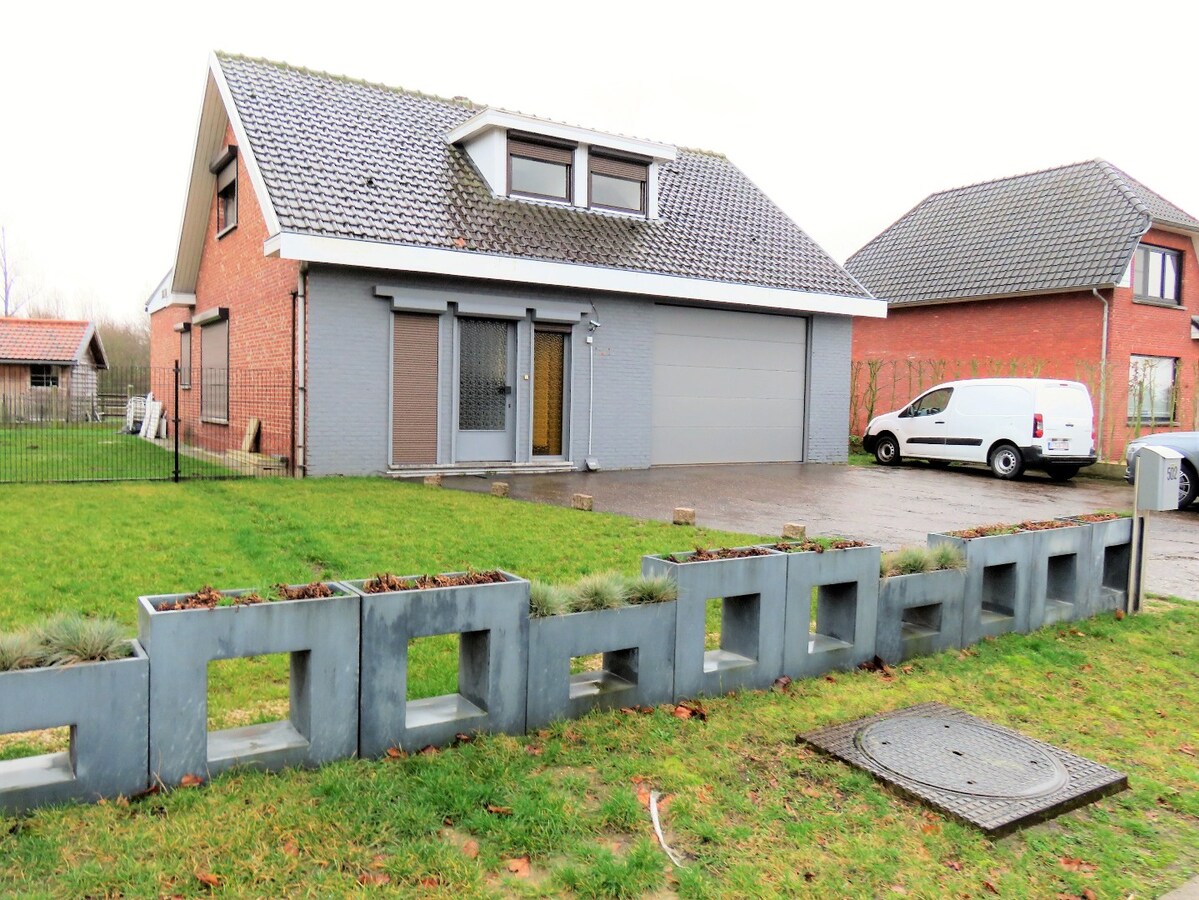 Gerenoveerde open bebouwing met tuin gelegen te Hasselt 