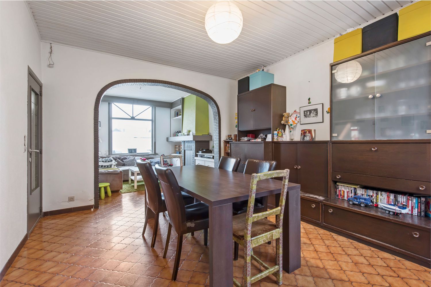 Schitterende woning op toplocatie, met tuin en 4 slaapkamers 