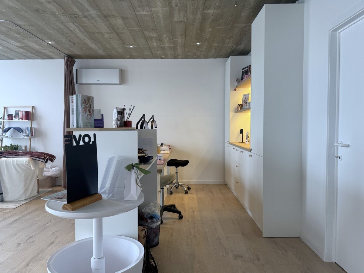 Winkelruimte verhuurd in Ravels