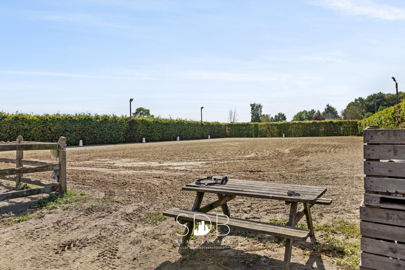 Prachtige landelijke woning met hippische accommodatie op 2,5hectare 