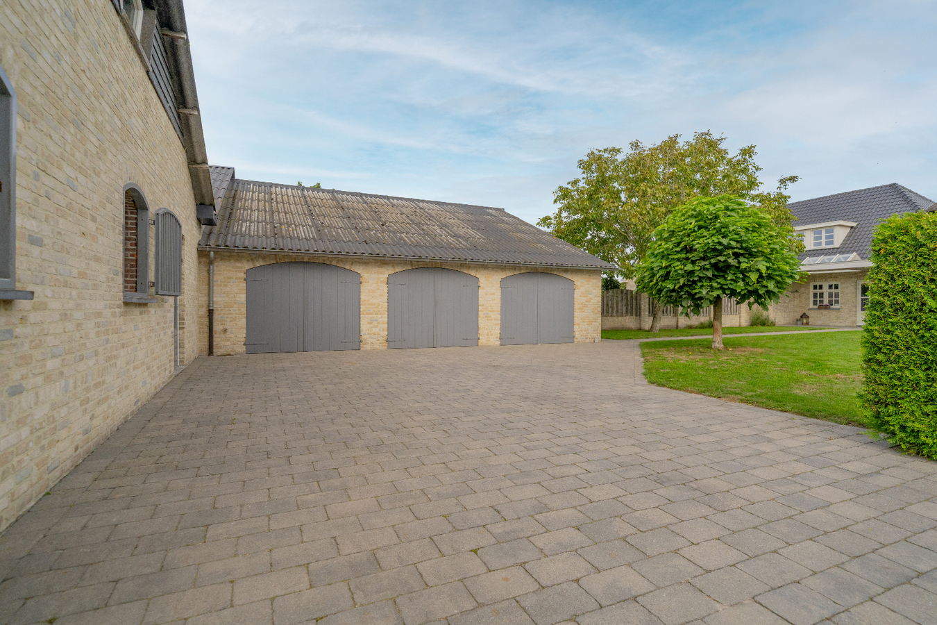 Stunning equestrian estate on approximately 3.5 ha/8.65 acres in Poppel 
