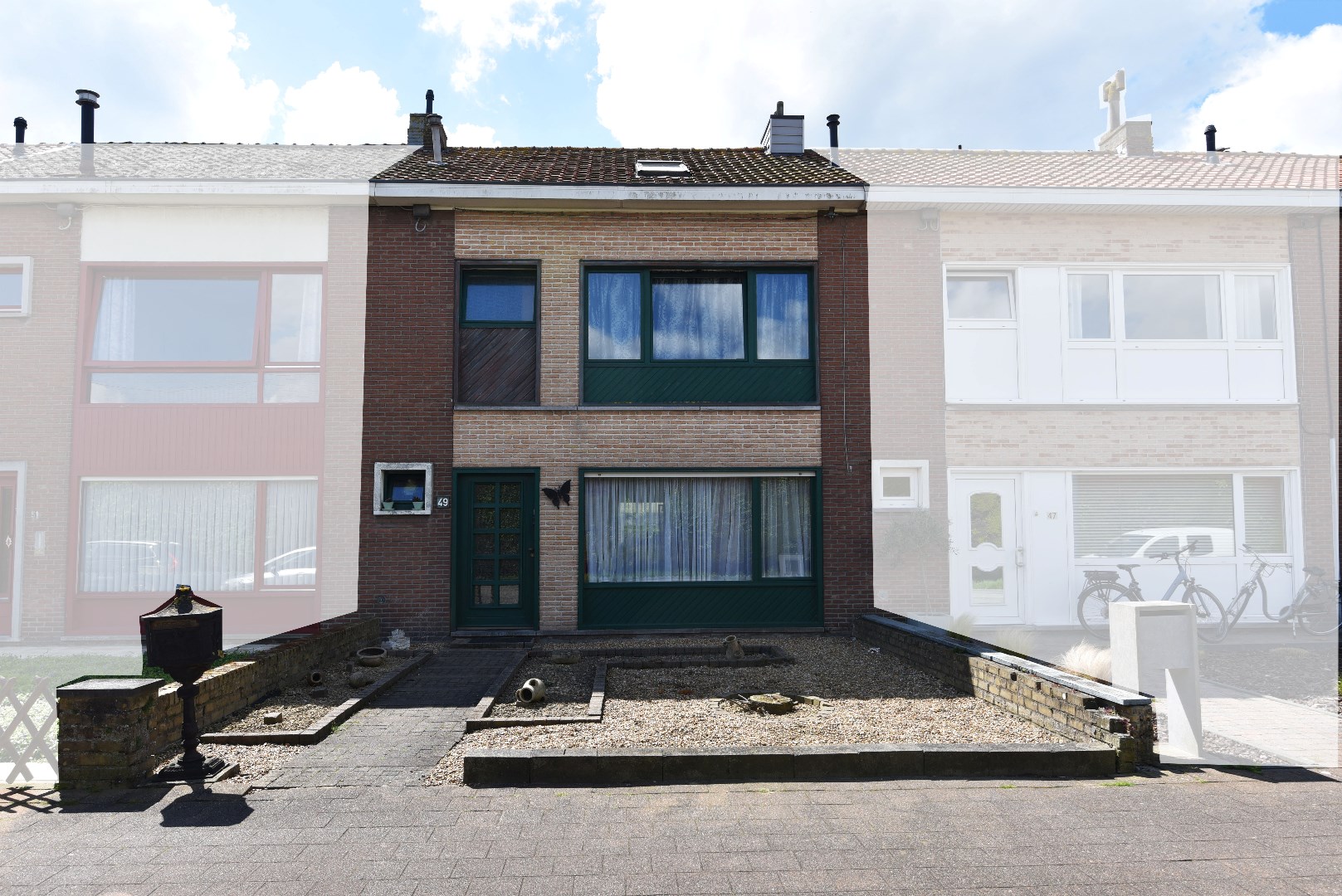 Op te frissen rijwoning met 3 slpks en tuin te Blankenberge (Uitkerke) 