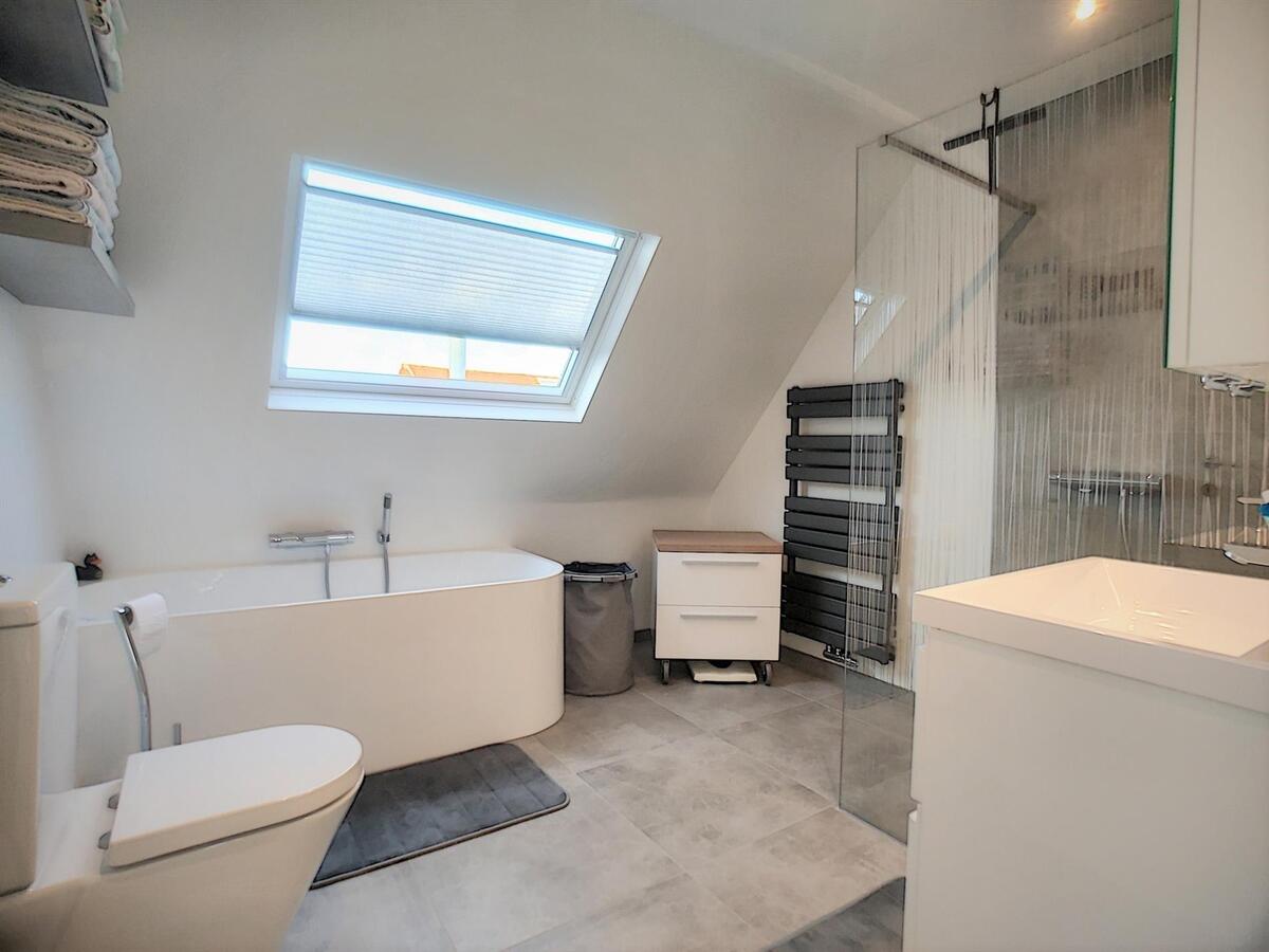 Knappe, lichtrijke halfopen woning - Knokke 