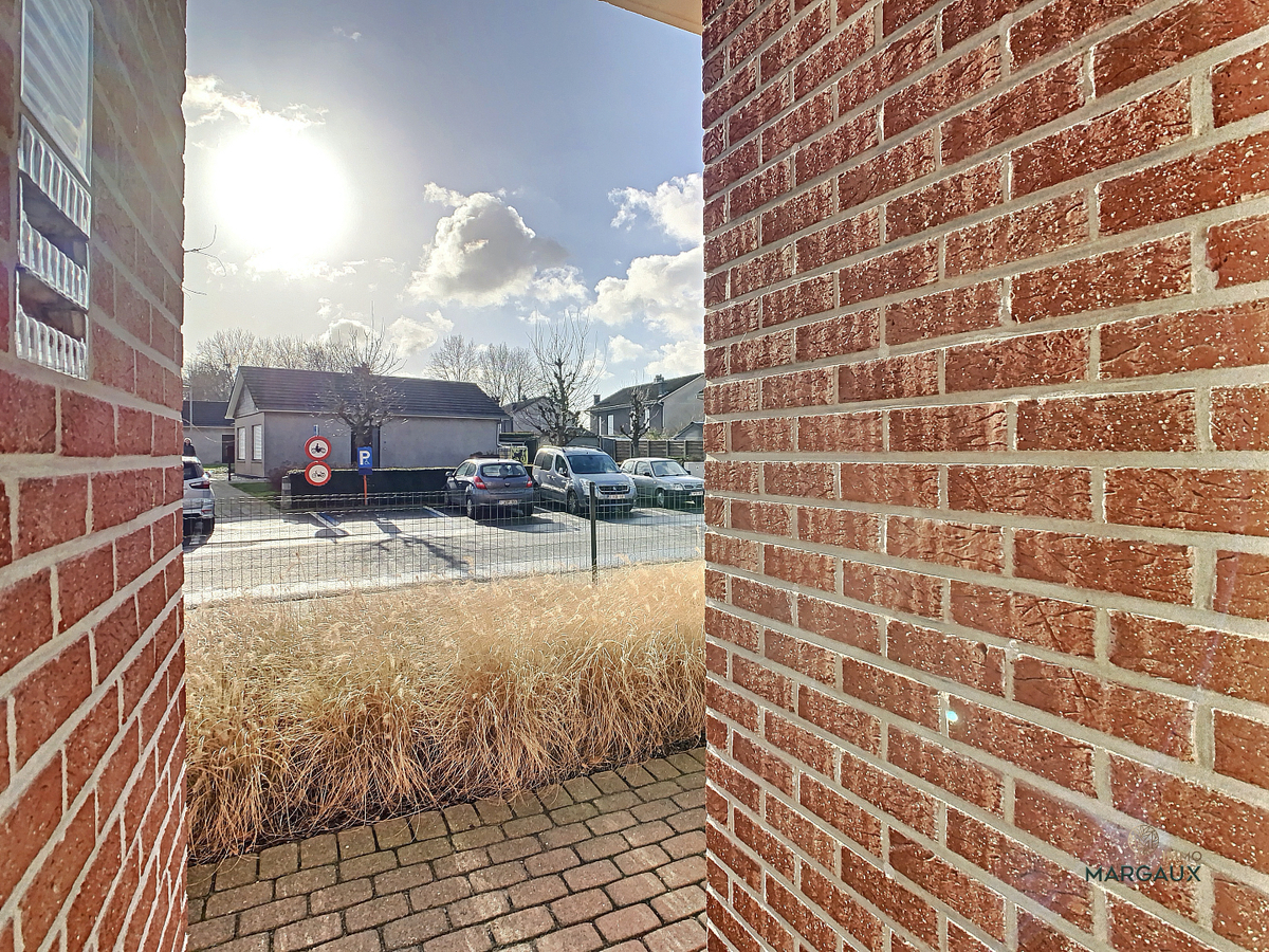 Instapklare halfopen bebouwing in rustige straat 