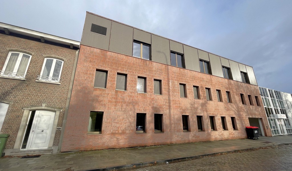 Volledig ingericht kantoor te huur in Wilrijk