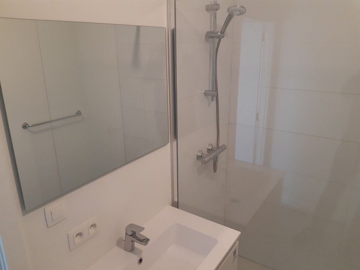 Gelijkvloers 2 slpk-appartement in Wortegem-Petegem. 