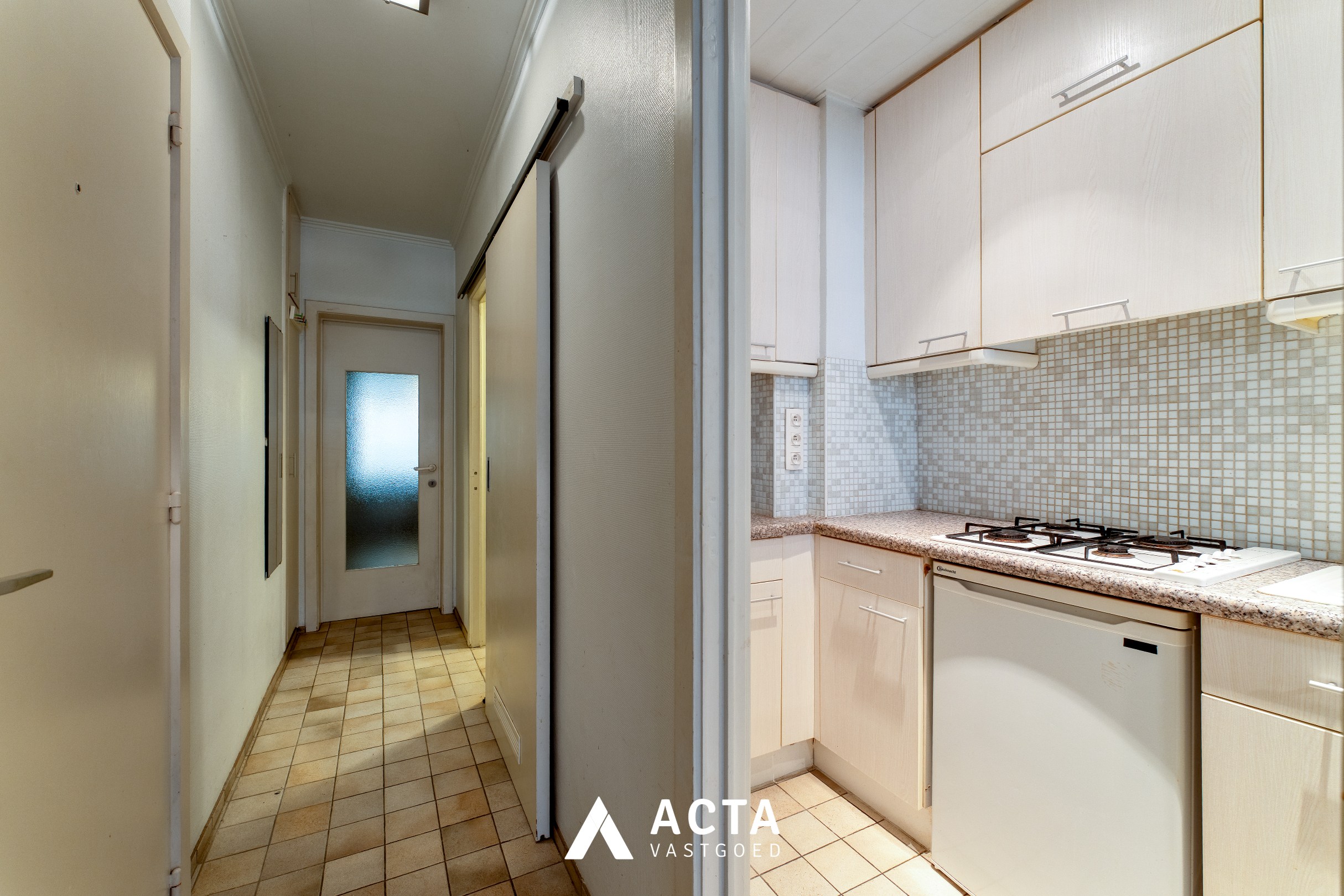 Appartement met één slaapkamer en terras in Mariakerke 