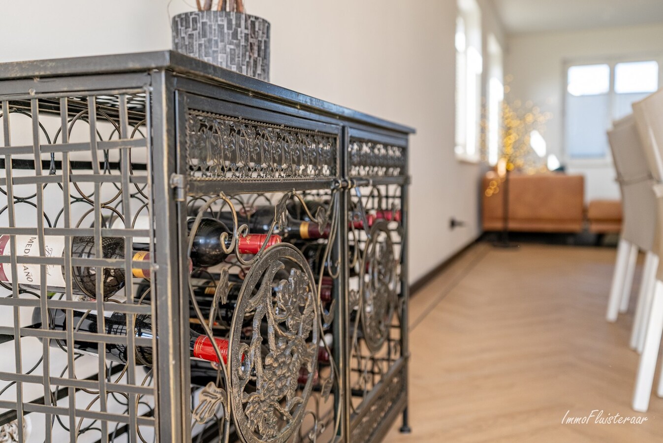 Ruime woning met paardenstallen op ca. 85 are te Kinrooi 