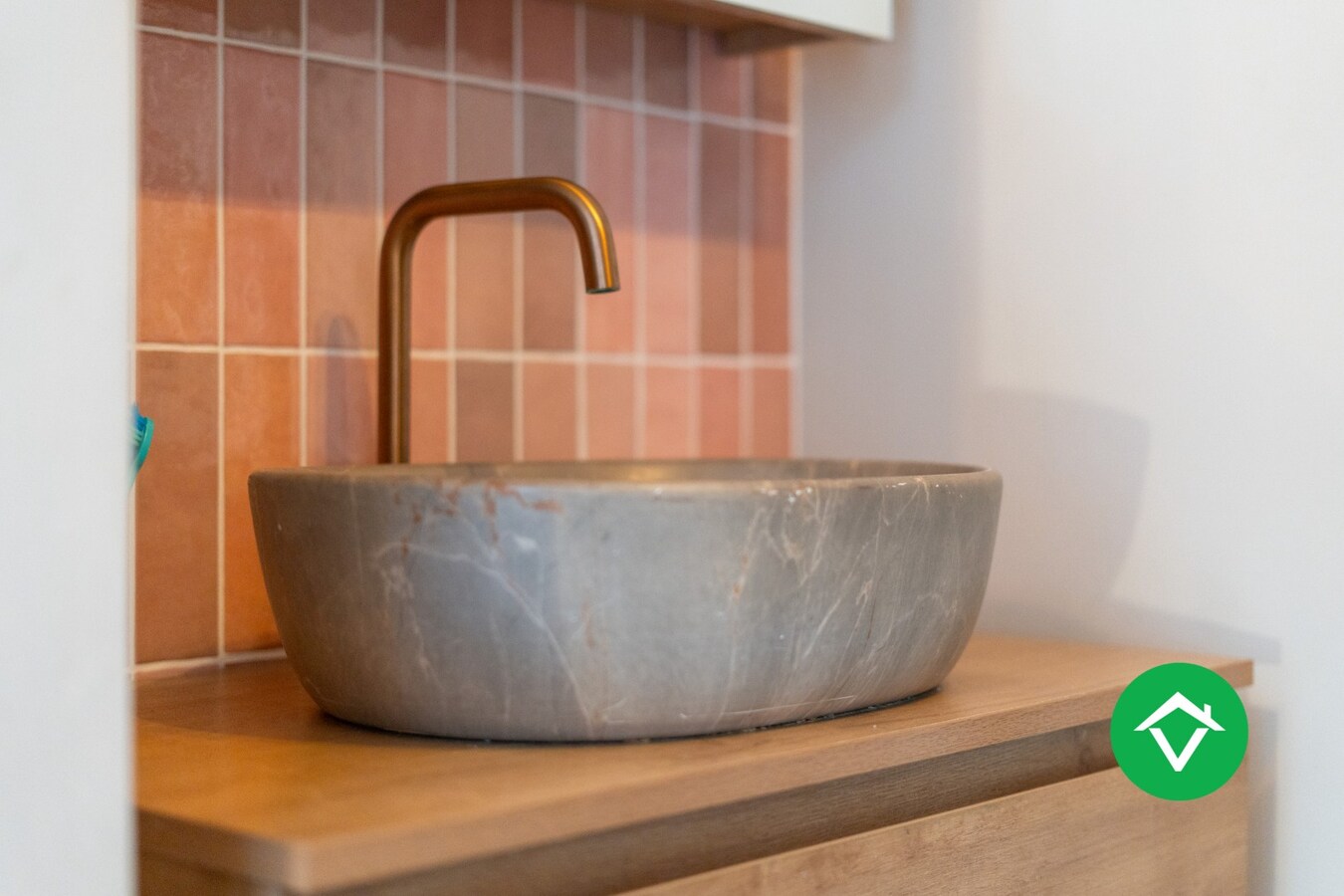 Recent nieuwbouwappartement gelegen op topligging te Eernegem 