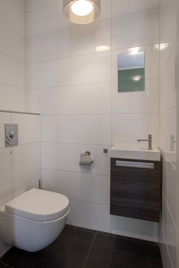 Moderne en royale tussenwoning – instapklaar en energiezuinig! 