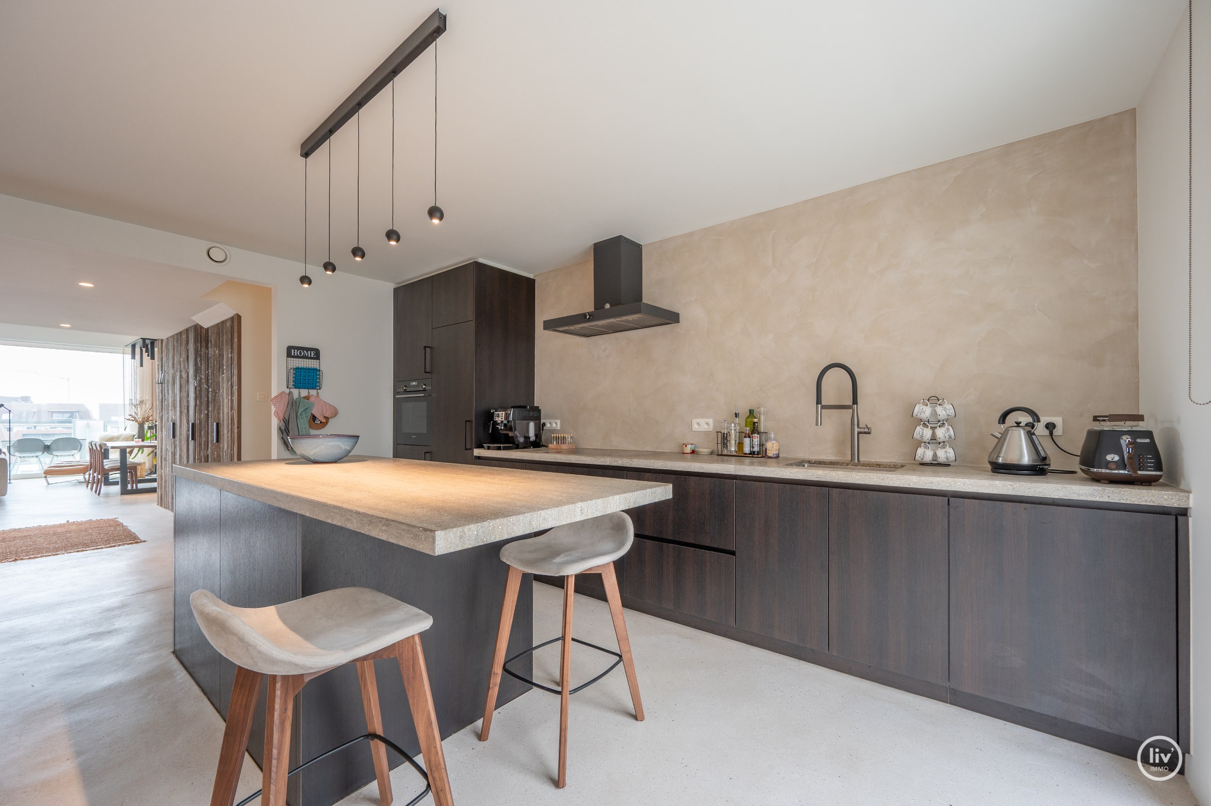 Luxueuze mezzanine van ca. 215 m² met open zichten op toplocatie in Duinbergen 