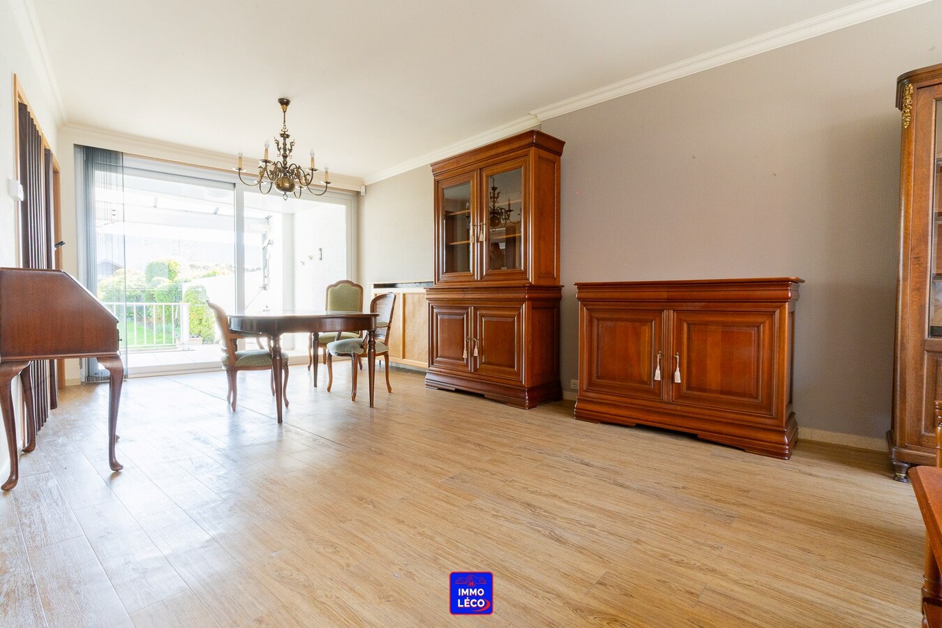 Maison "Bel-Etage" avec double garage, jardin, en plein centre-ville, COUP DE COEUR ! 