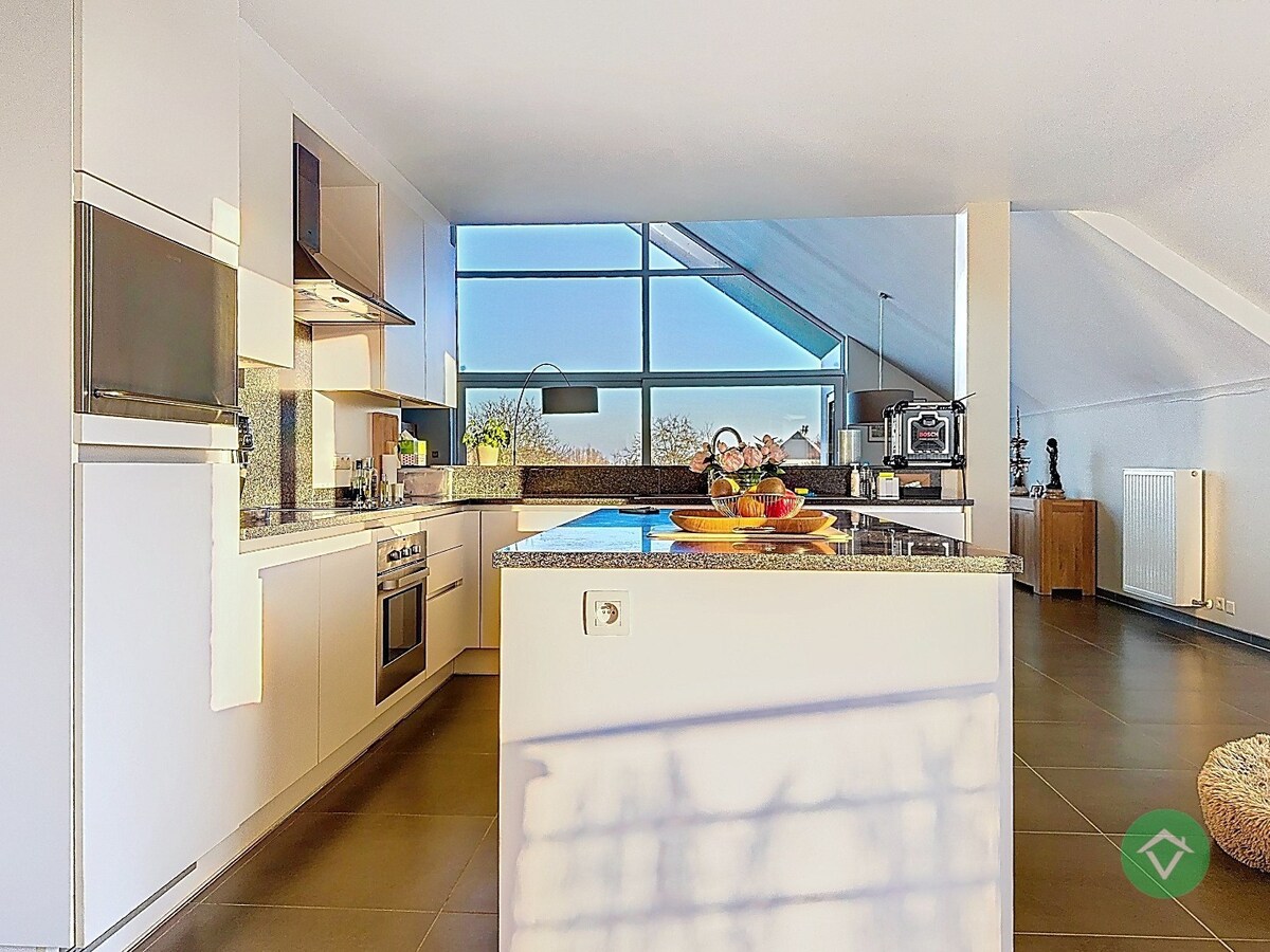 Luxe villa-appartement met dubbele garage en prachtig uitzicht in Koekelare 