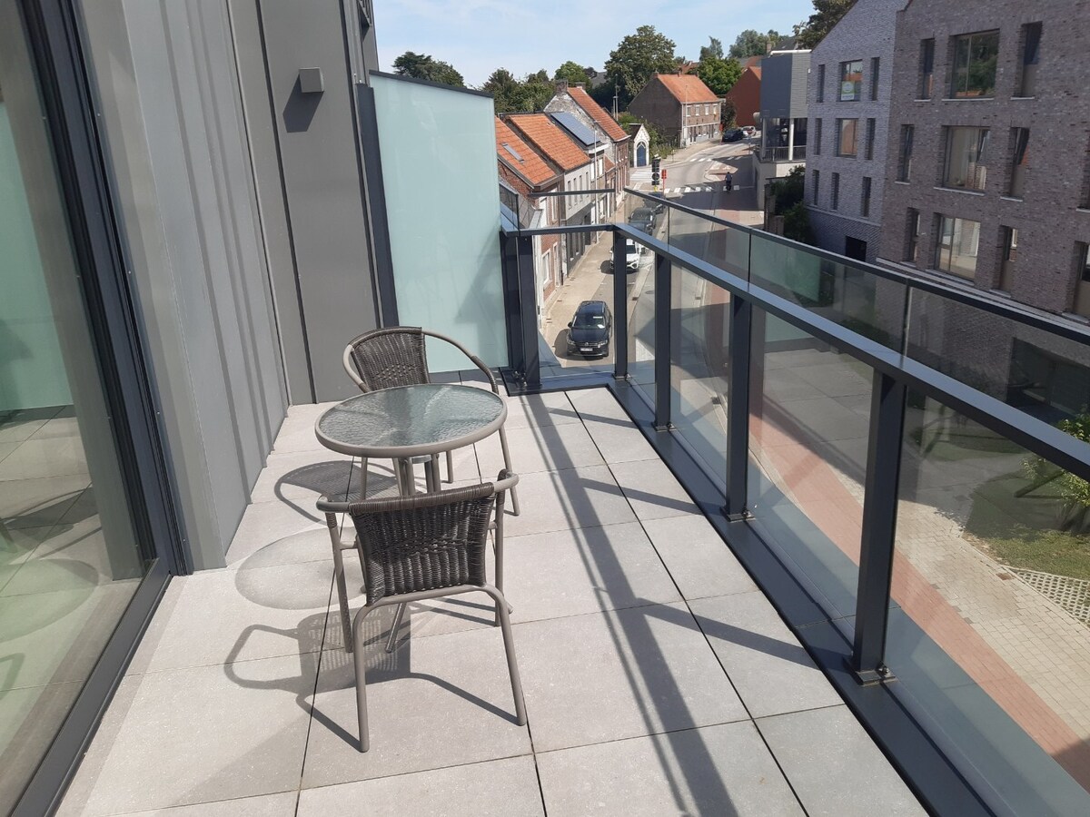 Energiezuinig appartement (met prachtig terras) in hartje Gavere. 