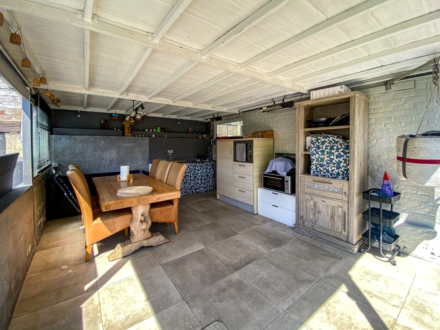 Instapklare woning gelegen op 330m² te Oostduinkerke. 