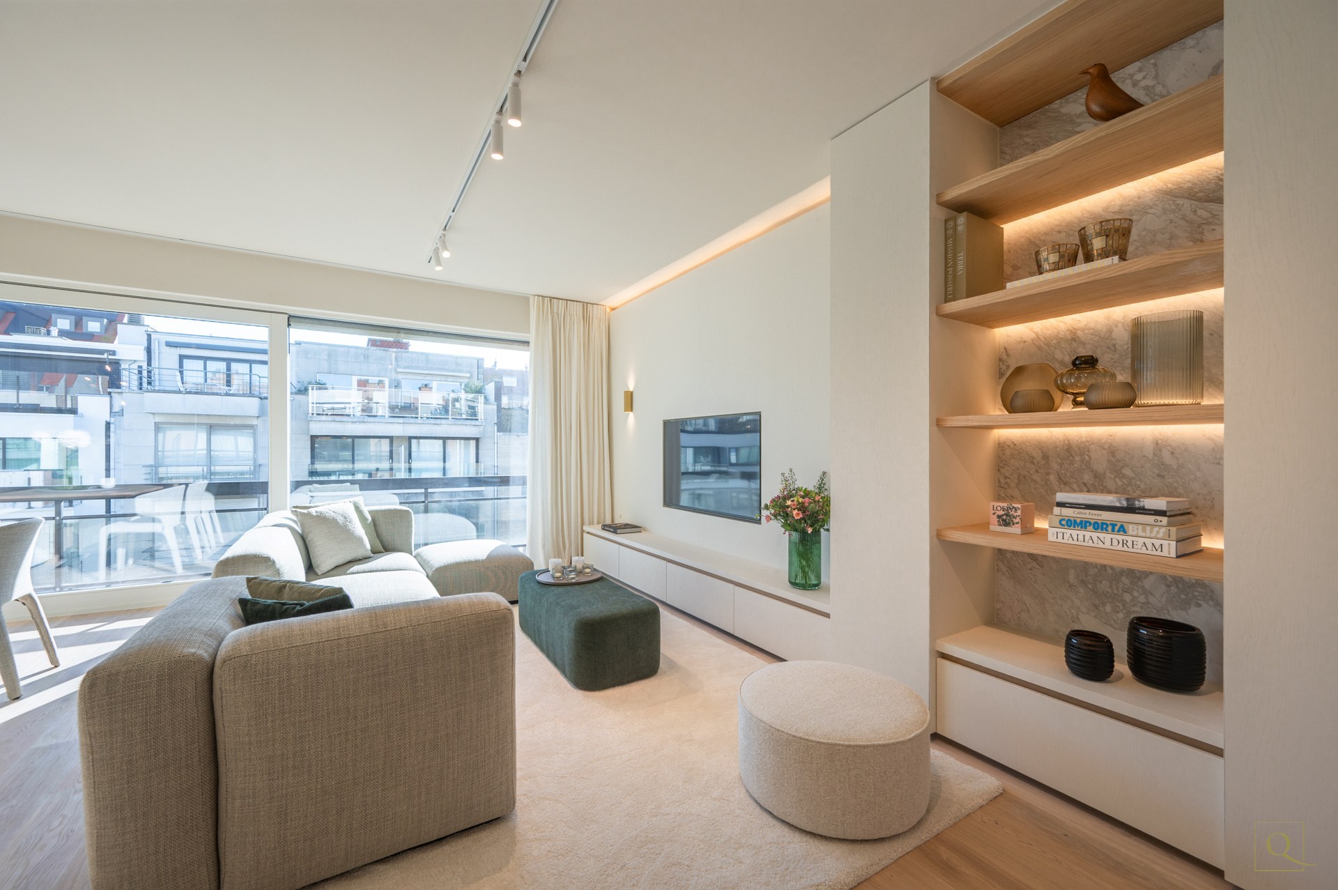 Prachtig gerenoveerd 3-SLPK-appartement nabij de Zeedijk 