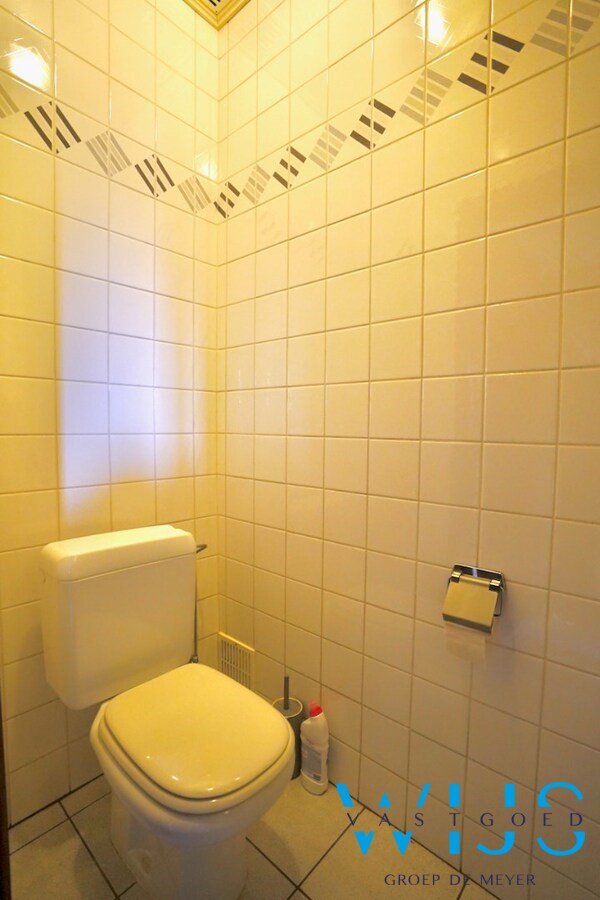 Gelijkvloers appartement met garage te Baarle/Drongen ! 