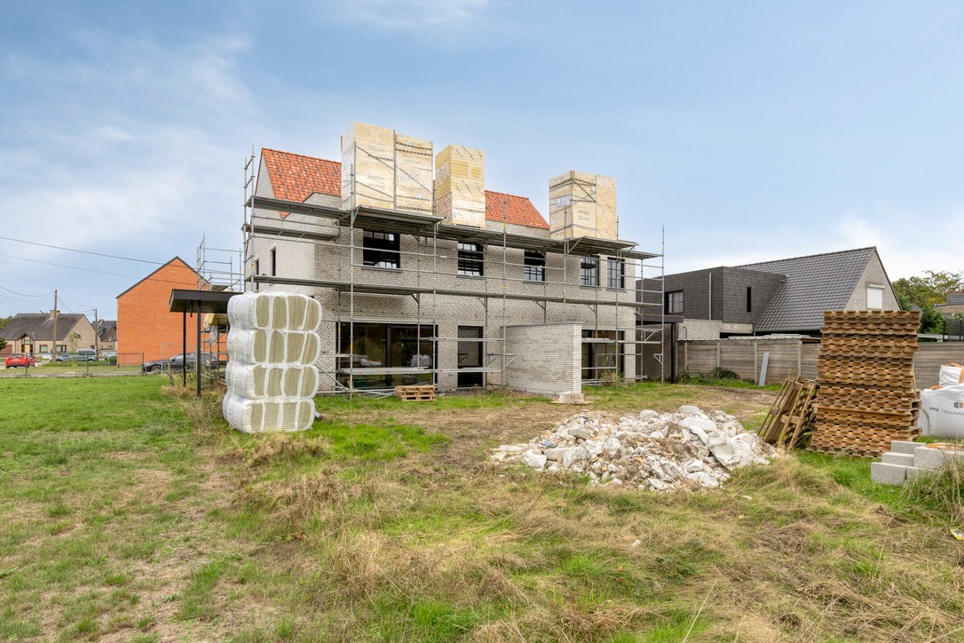 Ruime nieuwbouwwoning met 3-4 slpk. op een rustige ligging in Balen 