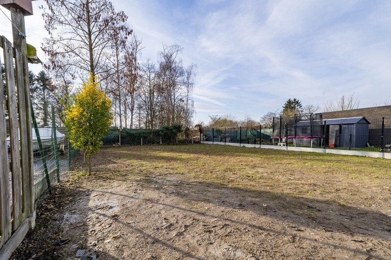 Gerenoveerde bungalow in pittoresk Uikhoven (Maasmechelen). 