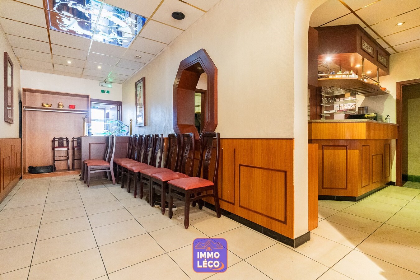 Maison de commerce avec habitation et jardin 